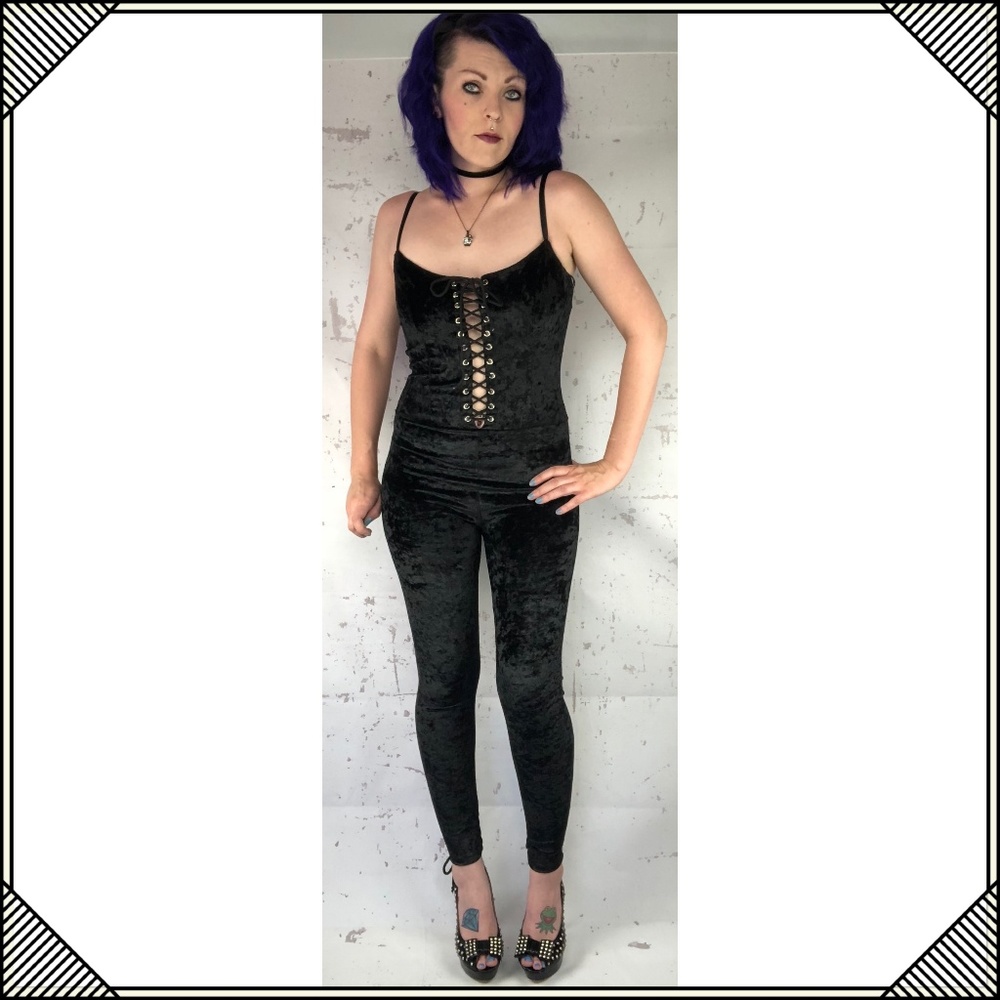 * Sexy Black Jumpsuit * Crushed Velvet * Lace up * - Picture 6 of 8